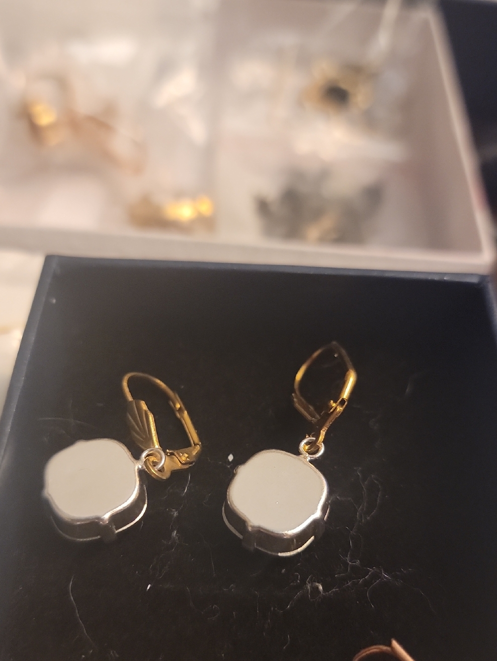 Amazing Vintage Style Earrings - Picture 4 of 6